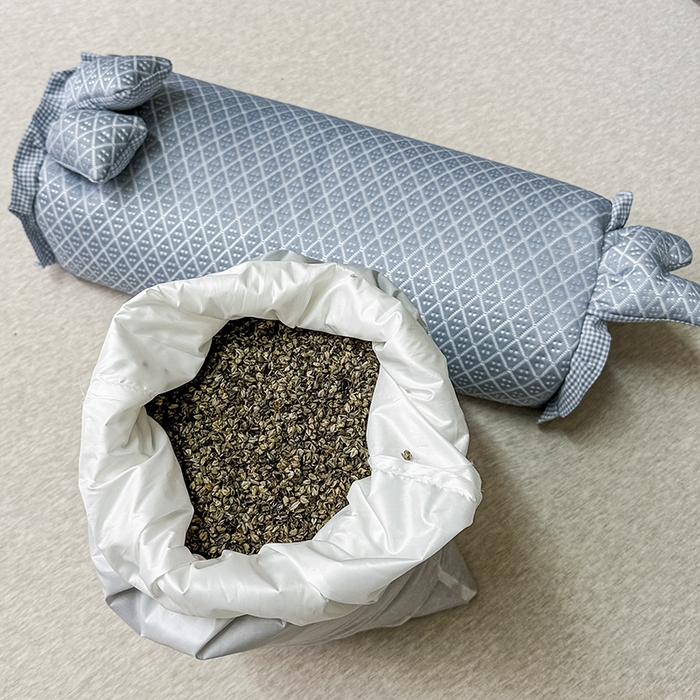 91家纺网 家纺一手货源 找家纺 织布人 2025春夏新款荞麦枕夏季凉感休闲兔子夏凉枕头直播小红书爆款推荐枕芯单枕芯 凉感豆豆休闲兔-蓝色