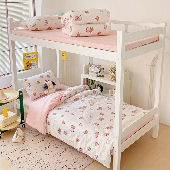 91家纺网 家纺一手货源 找家纺 海岛哥哥 2025新款云朵棉宿舍学生三件套 夏日草莓