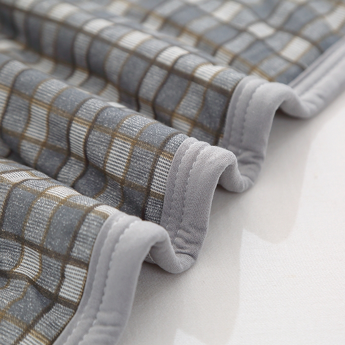 91家纺网 家纺一手货源 找家纺 贝兰仙奴 2025春夏新款针织棉格子印花夏被夏凉被空调被 贝格灰