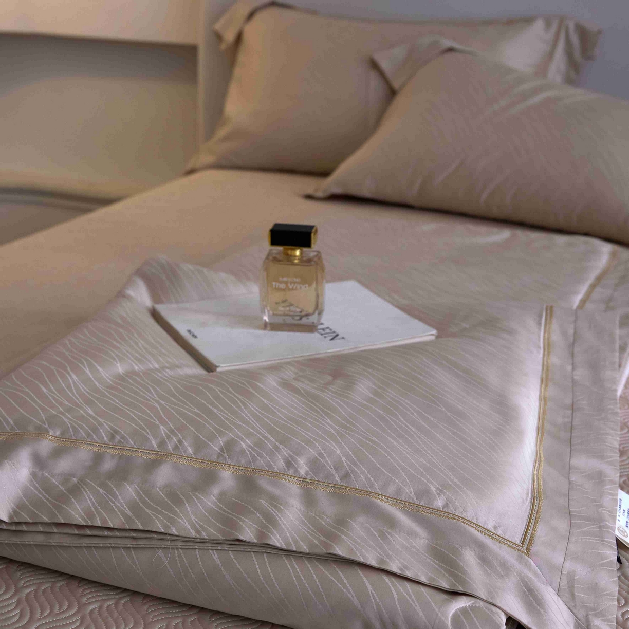 91家纺网 家纺一手货源 找家纺 2025春夏新款天丝棉提花夏被夏凉被空调被四件套床盖款 织锦【券后不低于538】 织锦 香槟