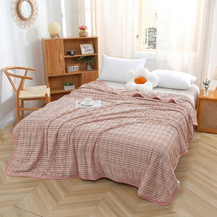 91家纺网 家纺一手货源 找家纺 贝兰仙奴 2025春夏新款针织棉格子印花夏被夏凉被空调被 贝格玉