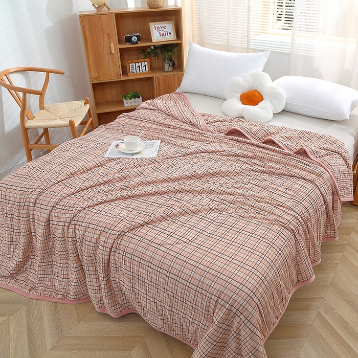 91家纺网 家纺一手货源 找家纺 贝兰仙奴 2025春夏新款针织棉格子印花夏被夏凉被空调被 贝格玉