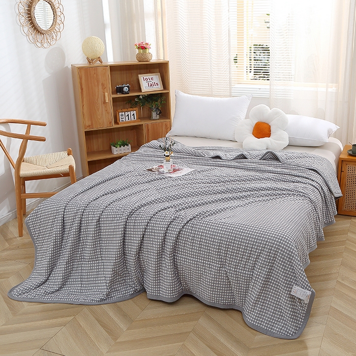 91家纺网 家纺一手货源 找家纺 贝兰仙奴 2025春夏新款针织棉格子印花夏被夏凉被空调被 小灰格