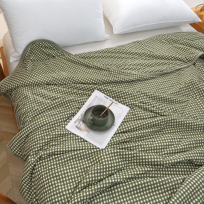 91家纺网 家纺一手货源 找家纺 贝兰仙奴 2025春夏新款针织棉格子印花夏被夏凉被空调被 小绿格
