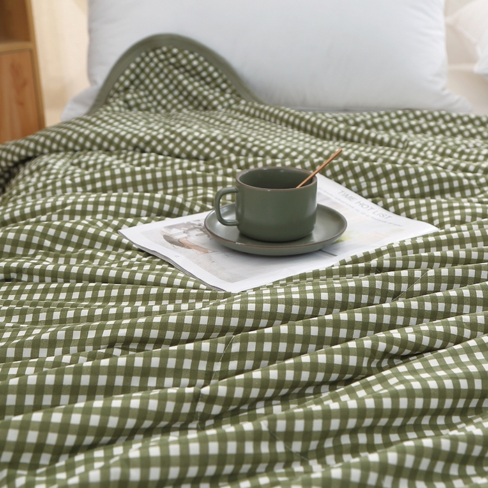 91家纺网 家纺一手货源 找家纺 贝兰仙奴 2025春夏新款针织棉格子印花夏被夏凉被空调被 小绿格