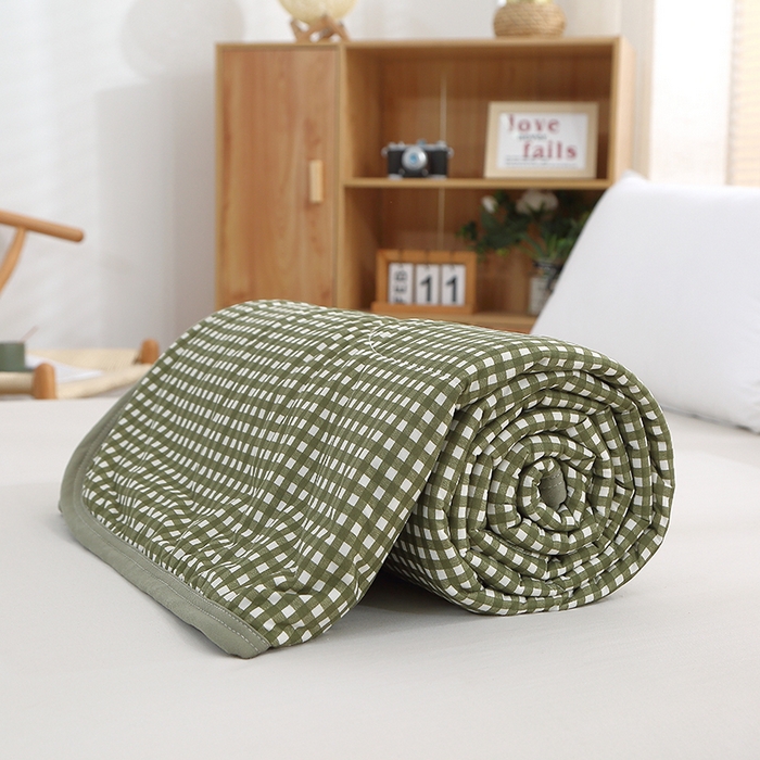 91家纺网 家纺一手货源 找家纺 贝兰仙奴 2025春夏新款针织棉格子印花夏被夏凉被空调被 小绿格