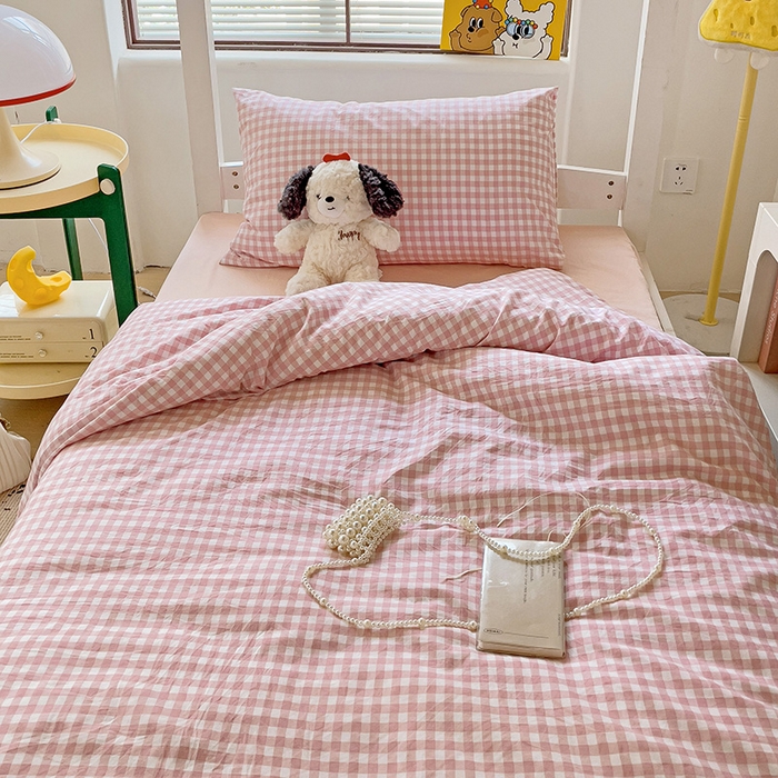 91家纺网 家纺一手货源 找家纺 港岛妹妹 2025新款宿舍学生三件套 小格浅粉