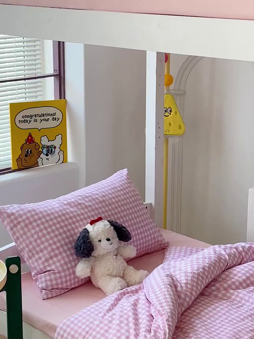 91家纺网 家纺一手货源 找家纺 海岛哥哥 2025新款云朵棉宿舍学生三件套 小格浅粉