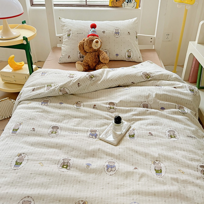 91家纺网 家纺一手货源 找家纺 海岛哥哥 2025新款云朵棉宿舍学生三件套 童年玩偶