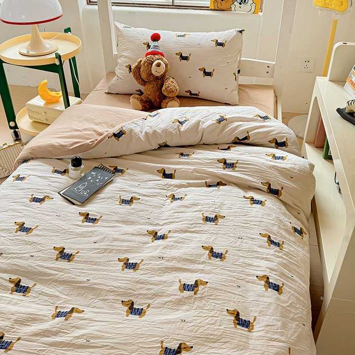 91家纺网 家纺一手货源 找家纺 海岛哥哥 2025新款云朵棉宿舍学生三件套 腊肠狗