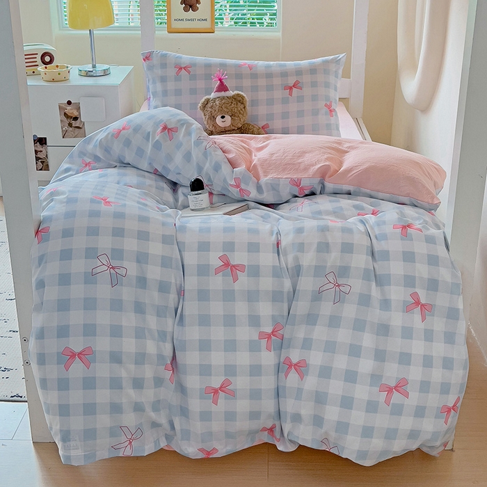 91家纺网 家纺一手货源 找家纺 海岛哥哥 2025新款云朵棉宿舍学生三件套 蓝格蝴蝶结粉