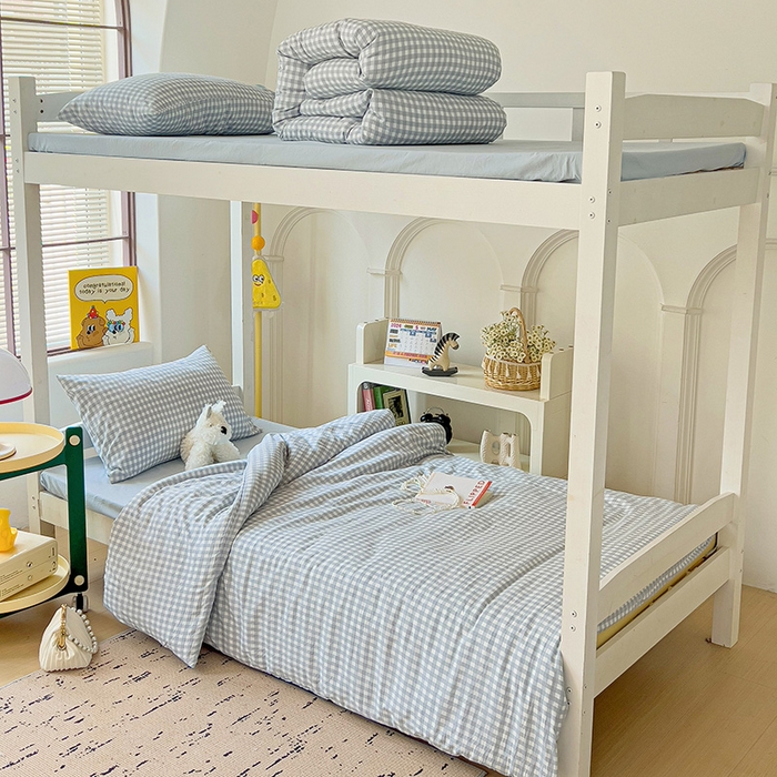 91家纺网 家纺一手货源 找家纺 海岛哥哥 2025新款云朵棉宿舍学生三件套 小格浅蓝