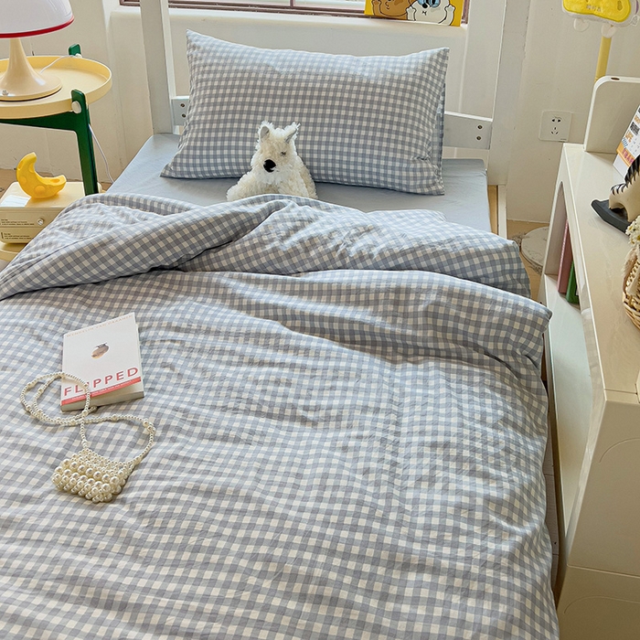 91家纺网 家纺一手货源 找家纺 港岛妹妹 2025新款宿舍学生三件套 小格浅蓝