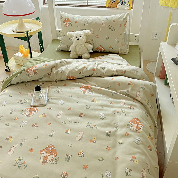 91家纺网 家纺一手货源 找家纺 港岛妹妹 2025新款宿舍学生三件套 蘑菇屋