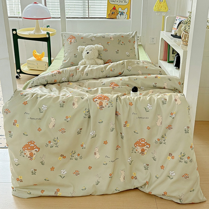 91家纺网 家纺一手货源 找家纺 港岛妹妹 2025新款宿舍学生三件套 蘑菇屋