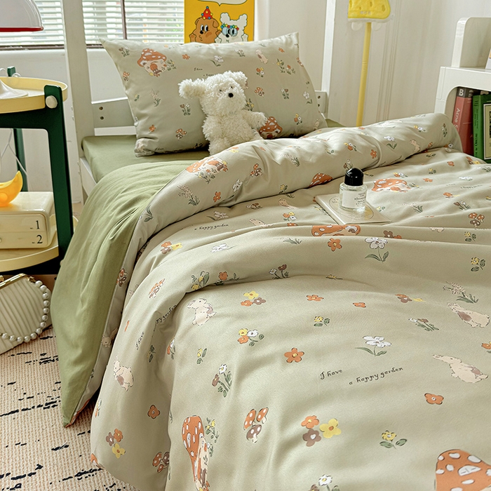 91家纺网 家纺一手货源 找家纺 港岛妹妹 2025新款宿舍学生三件套 蘑菇屋