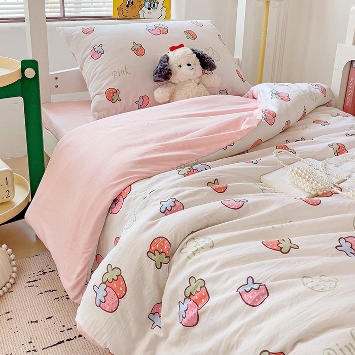 91家纺网 家纺一手货源 找家纺 港岛妹妹 2025新款宿舍学生三件套 夏日草莓