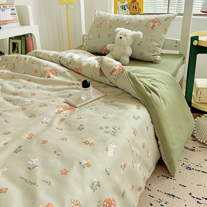 91家纺网 家纺一手货源 找家纺 港岛妹妹 2025新款宿舍学生三件套 蘑菇屋