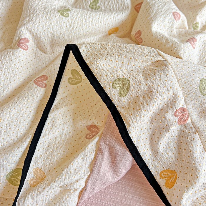 91家纺网 家纺一手货源 找家纺 仟网汇 2025新款云感赫本风皱皱纱夏被四件套 赫本-爱心