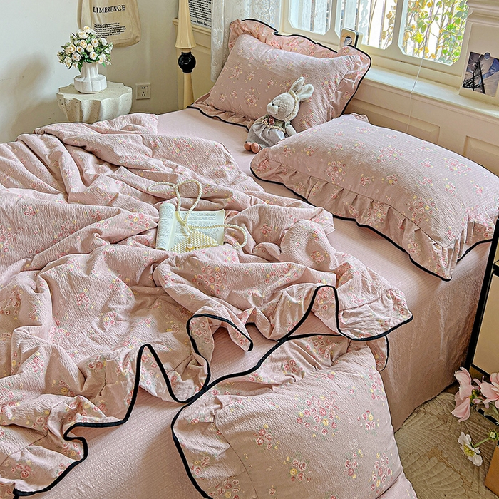 91家纺网 家纺一手货源 找家纺 仟网汇 2025新款云感赫本风皱皱纱夏被四件套 赫本-粉蒂