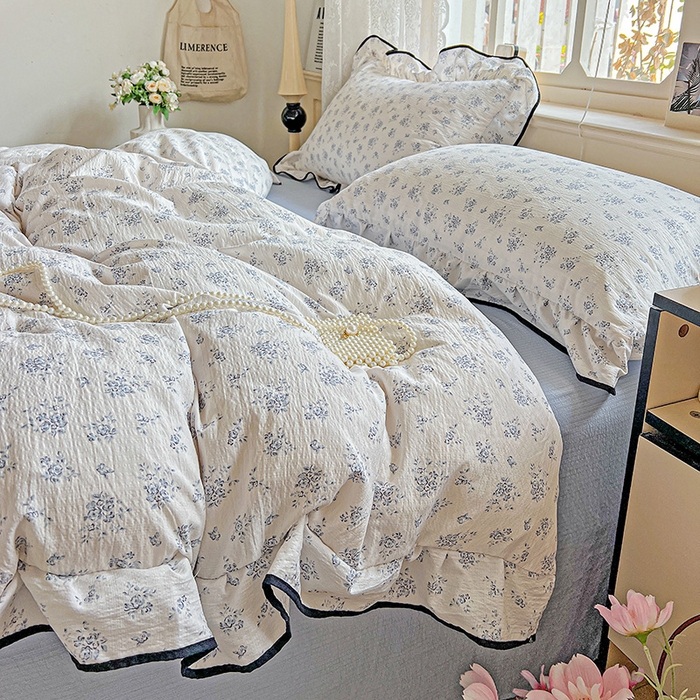 91家纺网 家纺一手货源 找家纺 仟网汇 2025新款云感赫本风皱皱纱夏被四件套 赫本-蓝苏