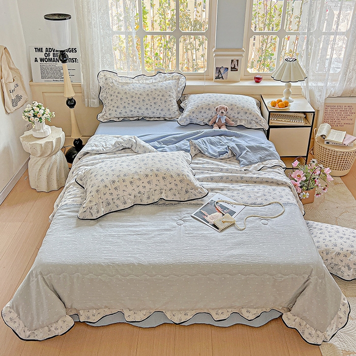 91家纺网 家纺一手货源 找家纺 仟网汇 2025新款云感赫本风皱皱纱夏被四件套 赫本-蓝苏