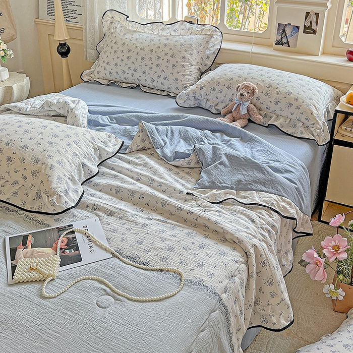 91家纺网 家纺一手货源 找家纺 仟网汇 2025新款云感赫本风皱皱纱夏被四件套 赫本-蓝苏