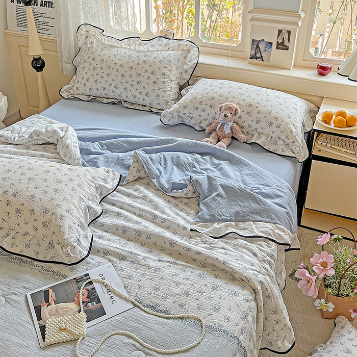 91家纺网 家纺一手货源 找家纺 仟网汇 2025新款云感赫本风皱皱纱夏被四件套 赫本-蓝苏