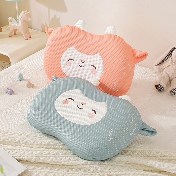 91家纺网 家纺一手货源 找家纺 蔻眠 可爱小羊-凉感丝凉豆豆猫肚记忆枕儿童枕芯学生护颈枕头 主图