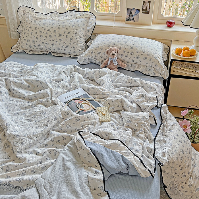 91家纺网 家纺一手货源 找家纺 仟网汇 2025新款云感赫本风皱皱纱夏被四件套 赫本-蓝苏