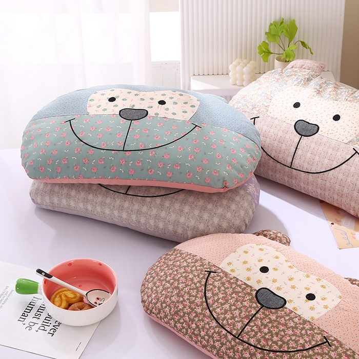 91家纺网 家纺一手货源 找家纺 （总）蔻眠 印花俏皮猴-全棉卡通荞麦枕儿童学生成人护颈枕芯