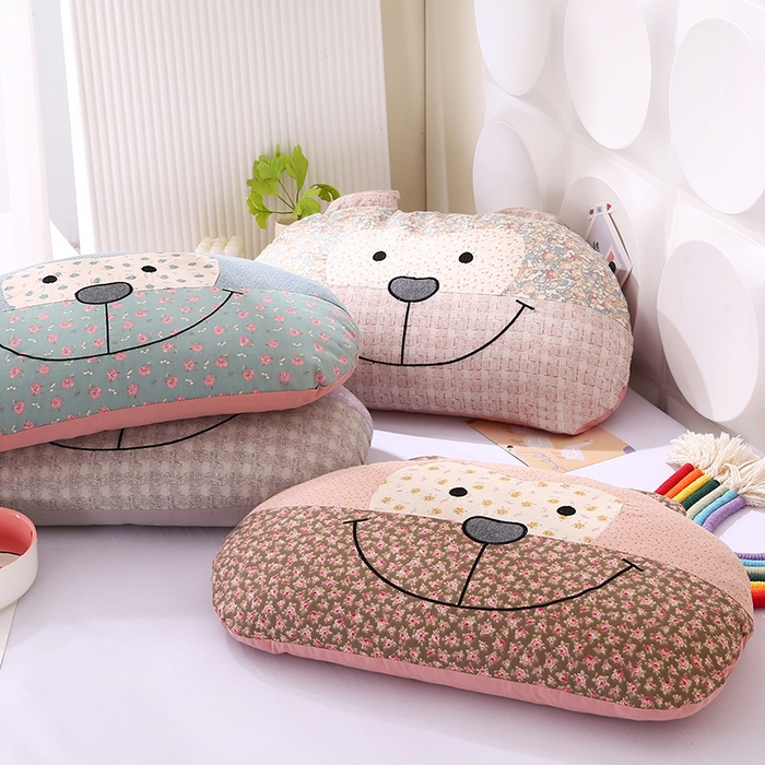 91家纺网 家纺一手货源 找家纺 （总）蔻眠 印花俏皮猴-全棉卡通荞麦枕儿童学生成人护颈枕芯