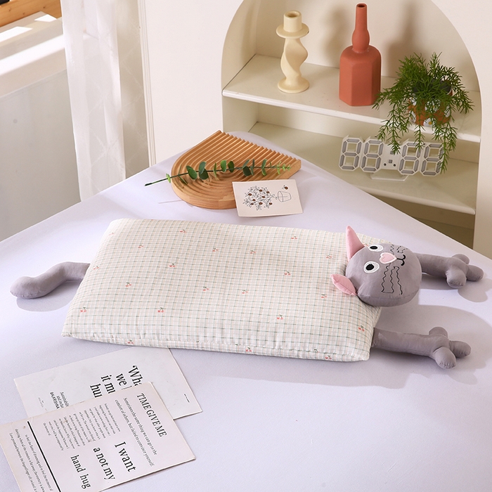 91家纺网 家纺一手货源 找家纺 蔻眠 哇噻猫-全棉双层纱甜荞麦枕芯卡通儿童学生成人护颈枕 哇噻猫-灰色