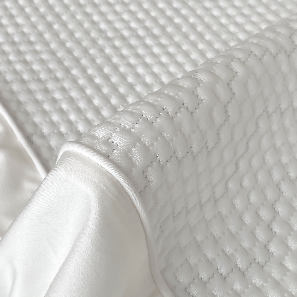 91家纺网 家纺一手货源 找家纺 赫帛 2025春夏新款日本ICE 3D Max进口冷感软凉席空调席 素编-白