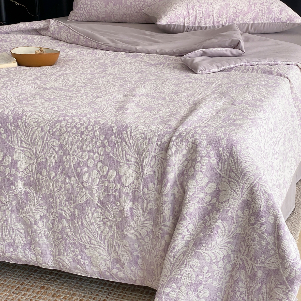 91家纺网 家纺一手货源 找家纺 赫帛 2025春夏新款全棉纯棉色织提花数码印花七草夏被夏凉被空调被 七草-紫色夏被