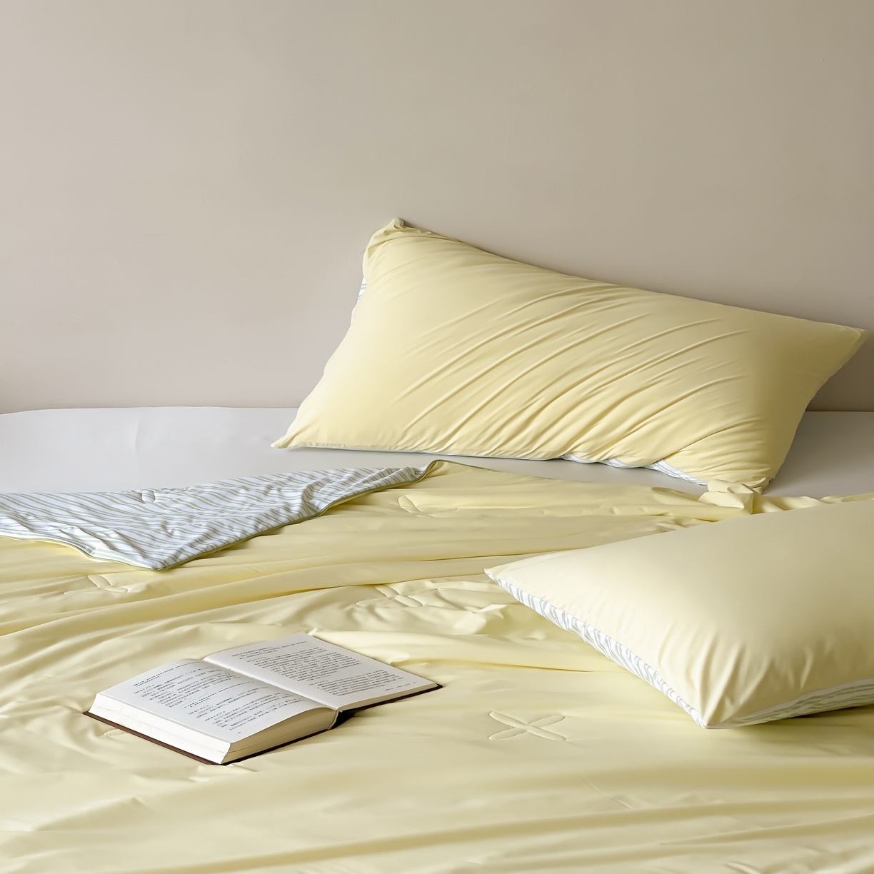 91家纺网 家纺一手货源 找家纺 赫帛 2025春夏新款冰屿双境数码印花夏被夏凉被空调被单夏被 黄色