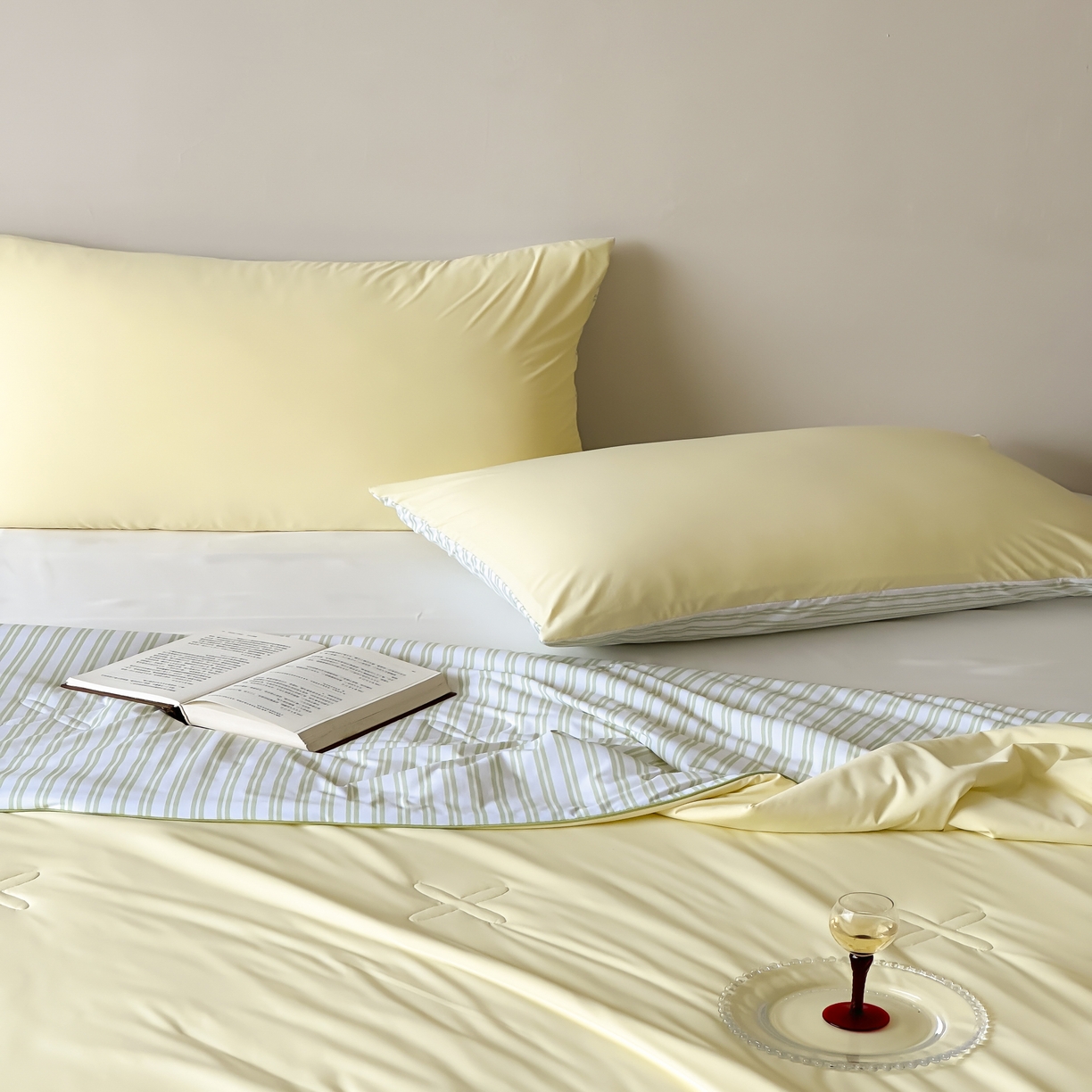 91家纺网 家纺一手货源 找家纺 赫帛 2025春夏新款冰屿双境数码印花夏被夏凉被空调被单夏被 黄色