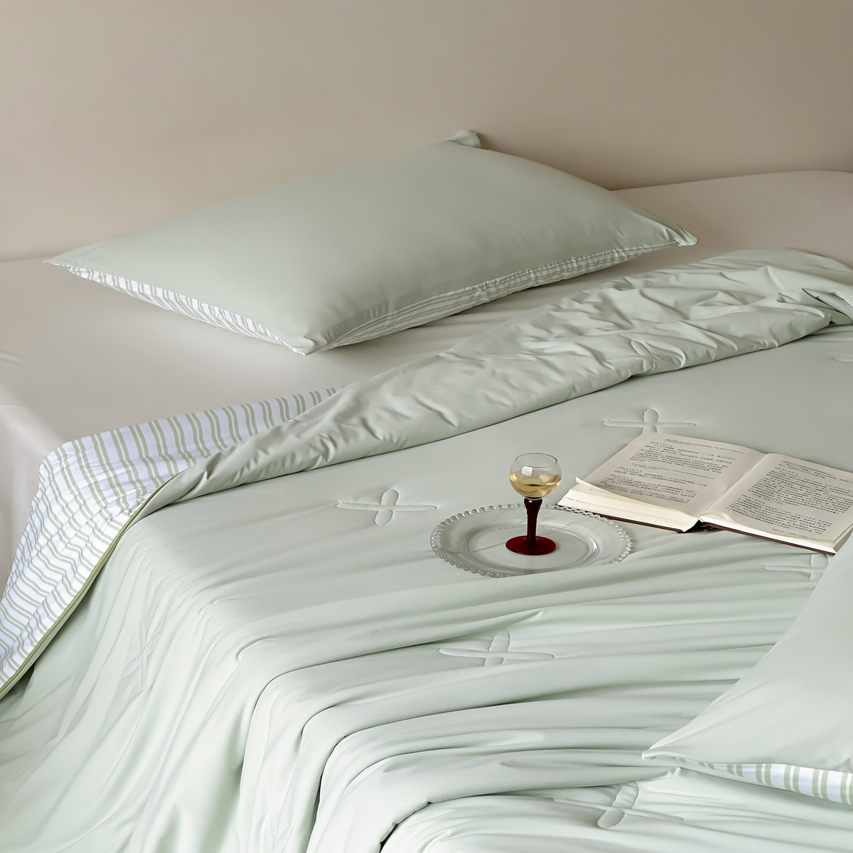 91家纺网 家纺一手货源 找家纺 赫帛 2025春夏新款冰屿双境数码印花夏被夏凉被空调被单夏被 绿色