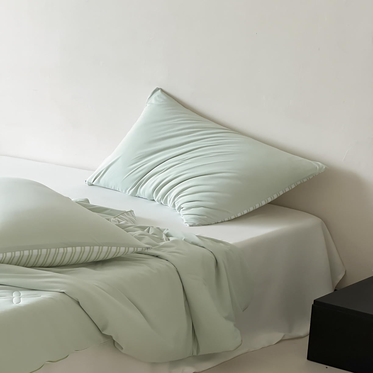 91家纺网 家纺一手货源 找家纺 赫帛 2025春夏新款冰屿双境数码印花夏被夏凉被空调被单夏被 绿色