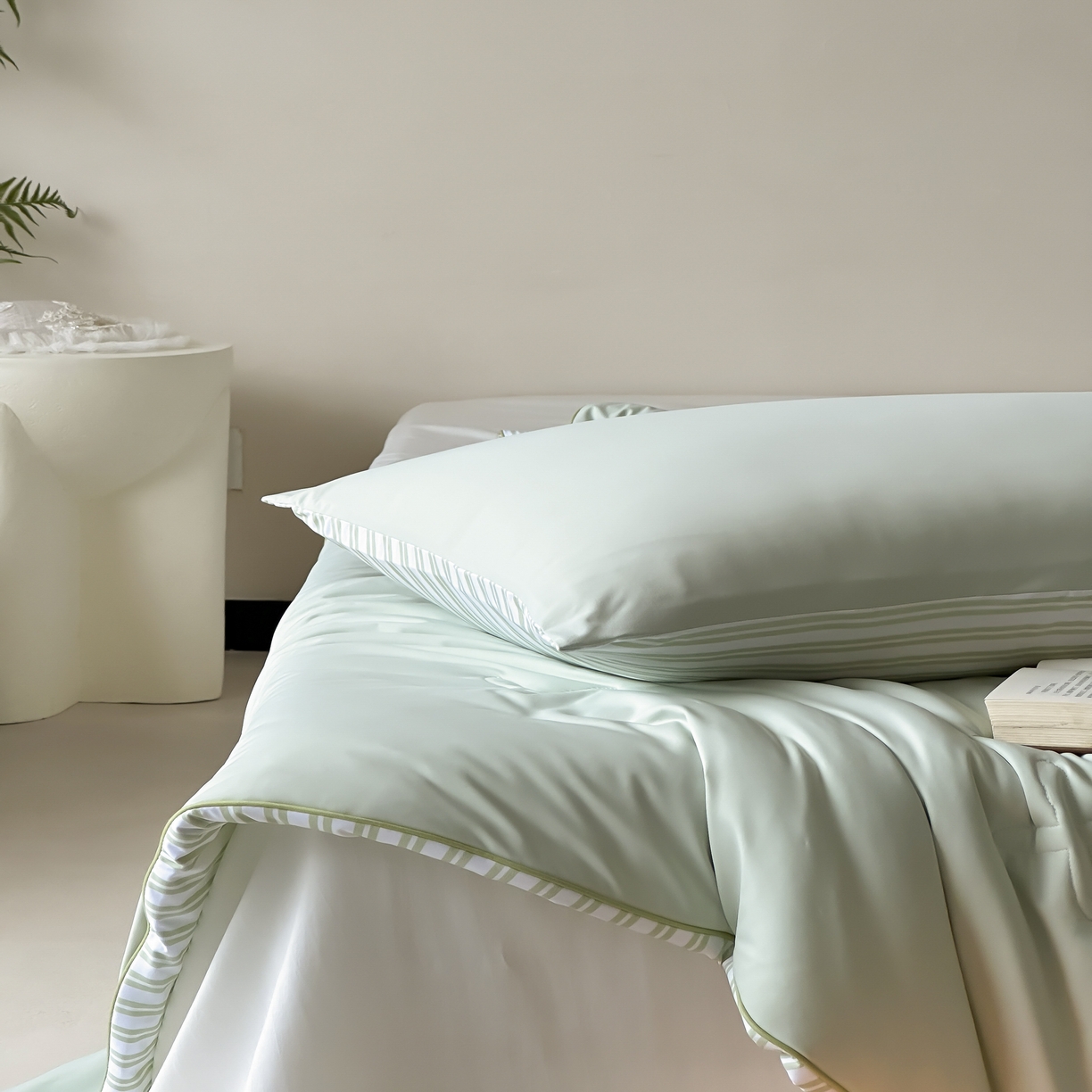 91家纺网 家纺一手货源 找家纺 赫帛 2025春夏新款冰屿双境数码印花夏被夏凉被空调被单夏被 绿色