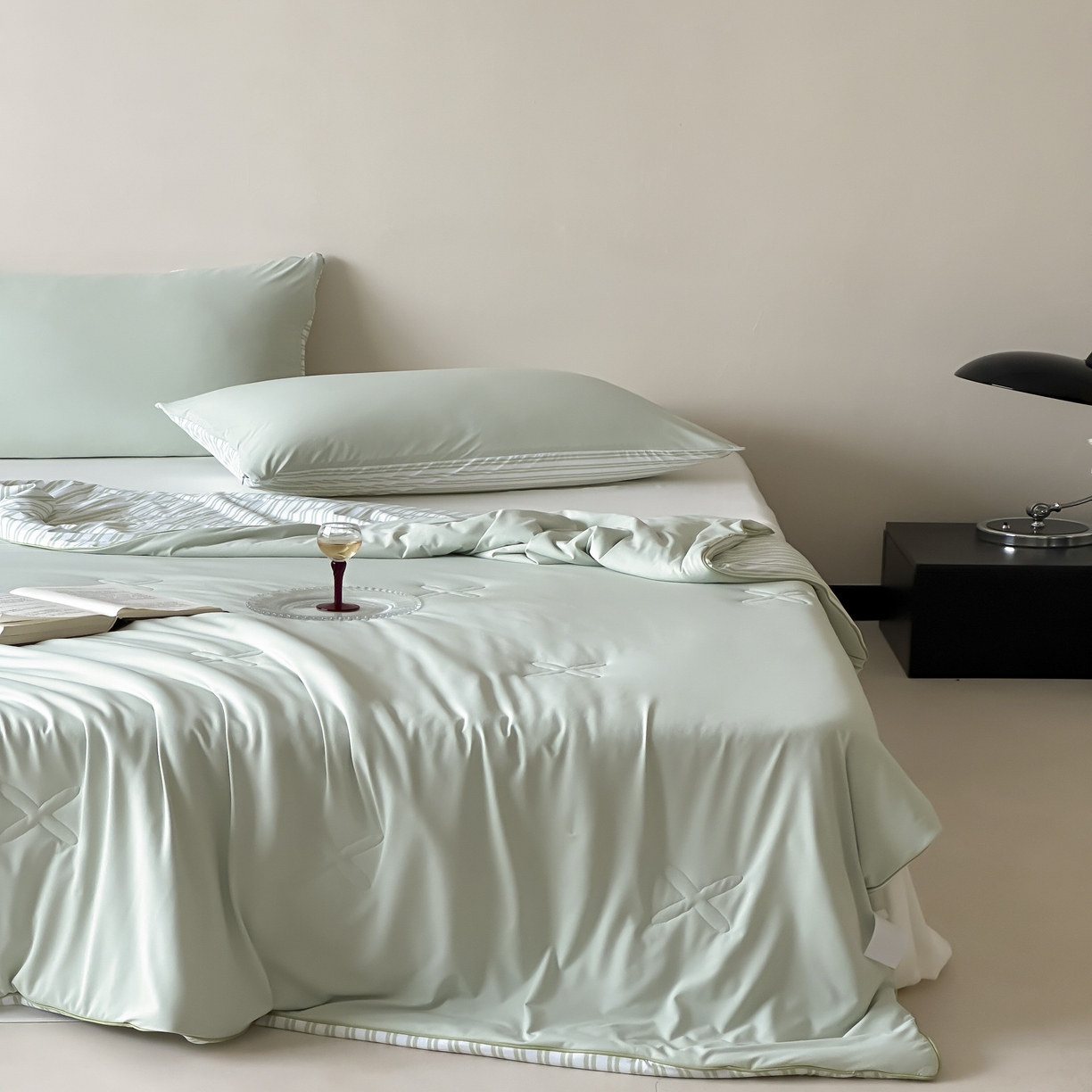 91家纺网 家纺一手货源 找家纺 赫帛 2025春夏新款冰屿双境数码印花夏被夏凉被空调被单夏被 绿色