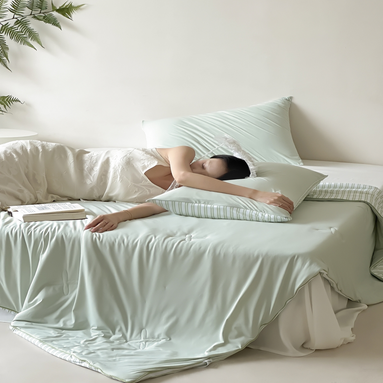 91家纺网 家纺一手货源 找家纺 赫帛 2025春夏新款冰屿双境数码印花夏被夏凉被空调被单夏被 绿色