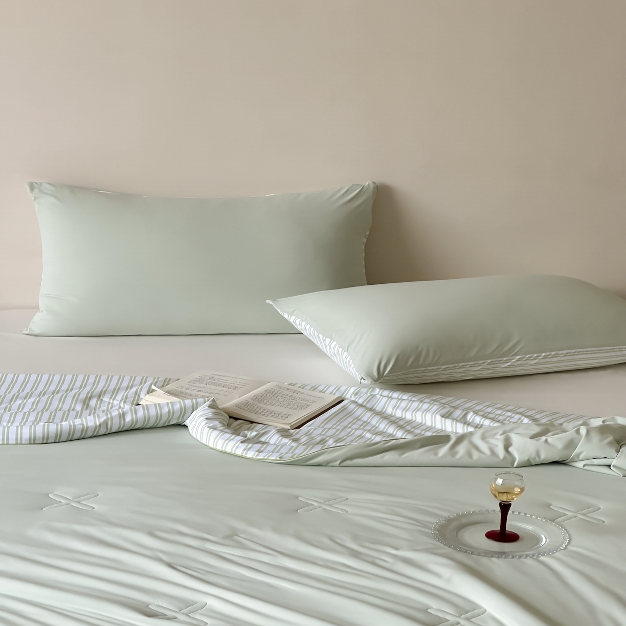 91家纺网 家纺一手货源 找家纺 赫帛 2025春夏新款冰屿双境数码印花夏被夏凉被空调被单夏被 绿色