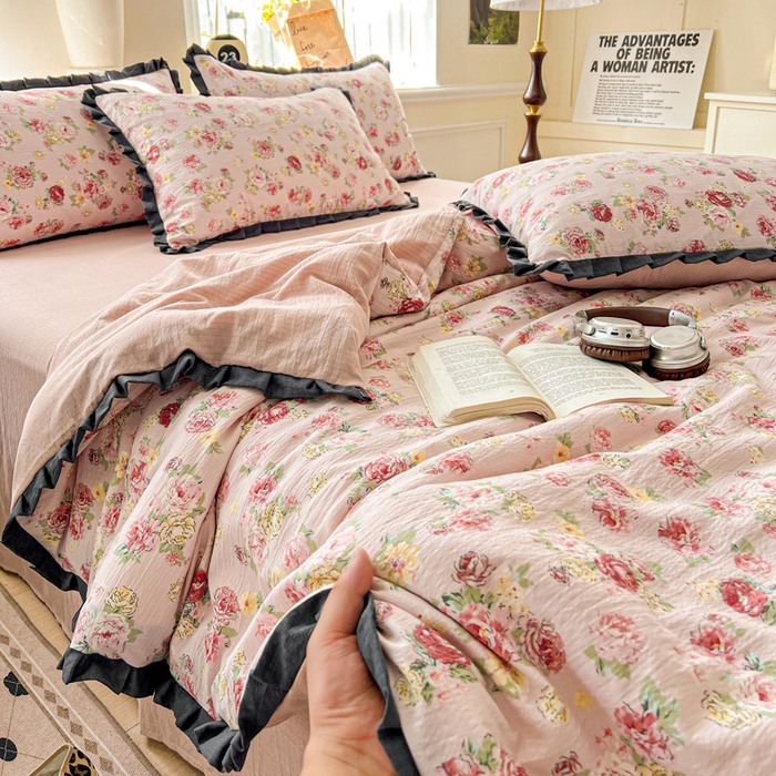 91家纺网 家纺一手货源 找家纺 仟网汇 2025新款赫本风四件套 赫本风-玫瑰花园粉