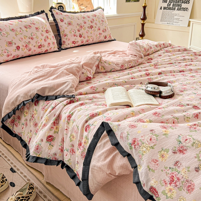 91家纺网 家纺一手货源 找家纺 仟网汇 2025新款赫本风四件套 赫本风-玫瑰花园粉