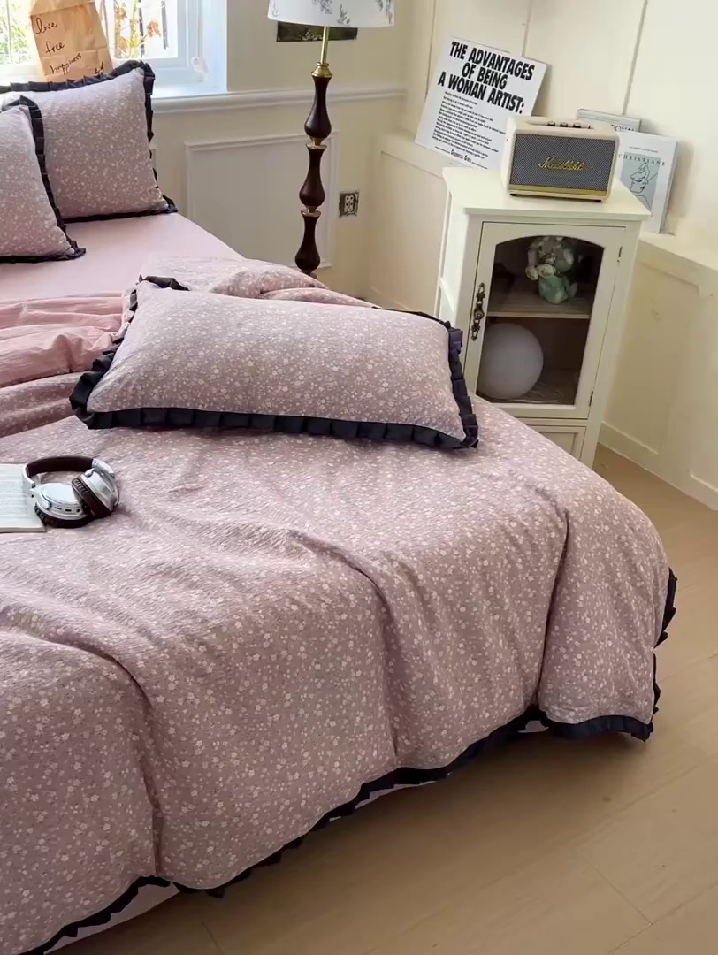 91家纺网 家纺一手货源 找家纺 仟网汇 2025新款赫本风四件套 赫本风-山野栀子