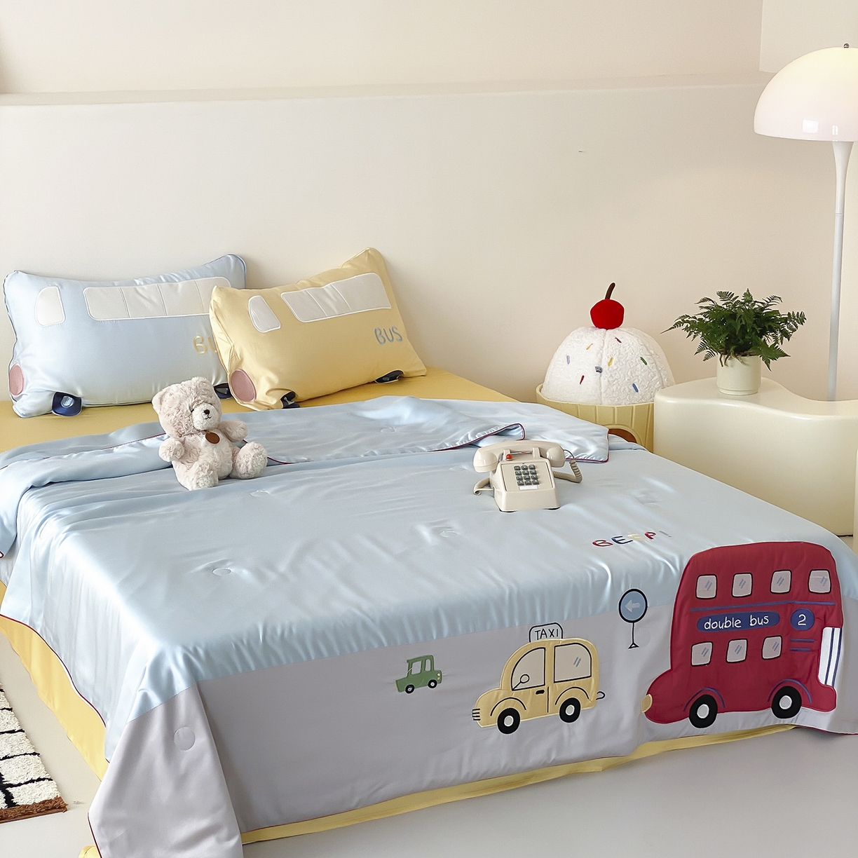 91家纺网 家纺一手货源 找家纺 （总）星野 2025新款60S进口奥地利兰精天丝蚕丝贴布绣夏被-