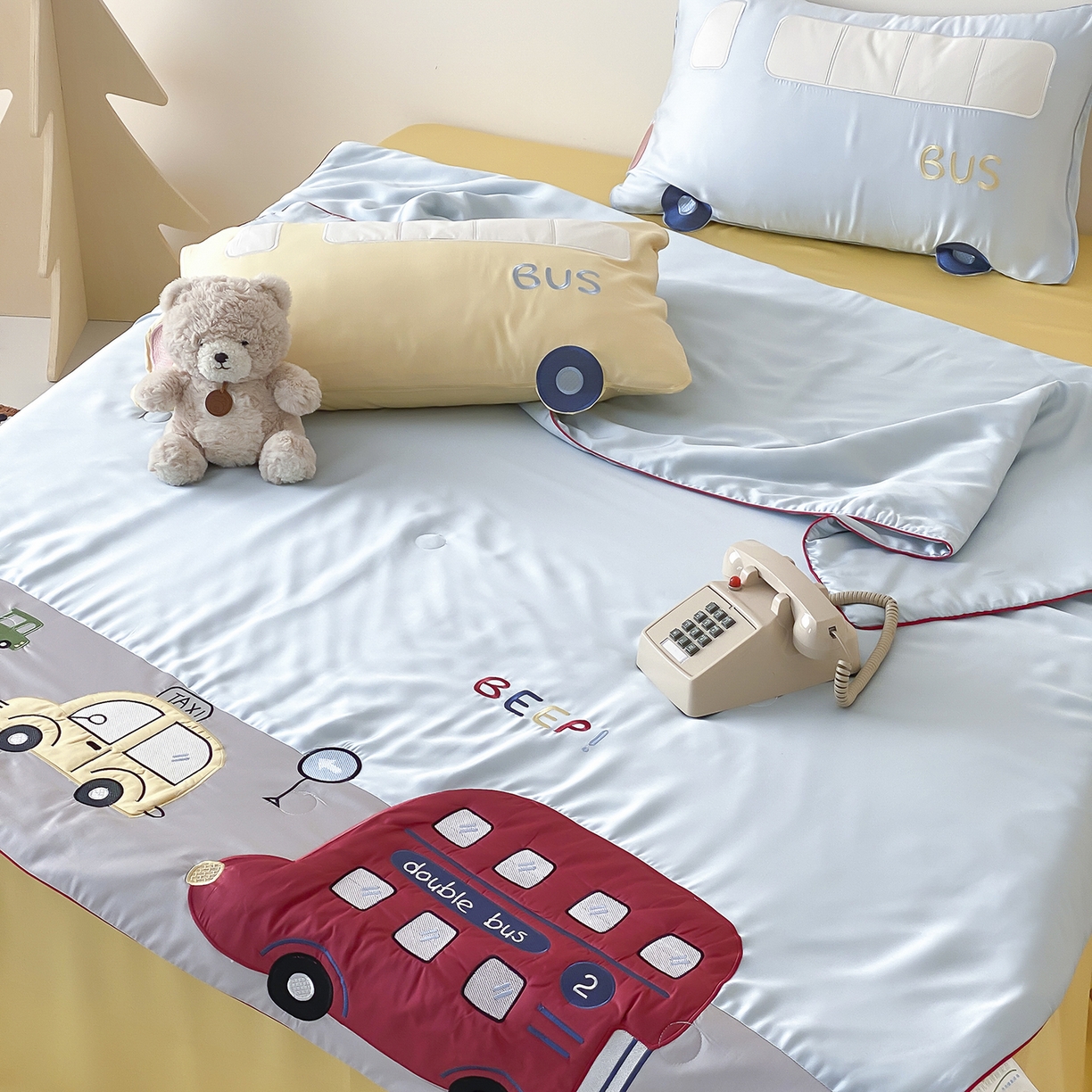 91家纺网 家纺一手货源 找家纺 （总）星野 2025新款60S进口奥地利兰精天丝蚕丝贴布绣夏被-