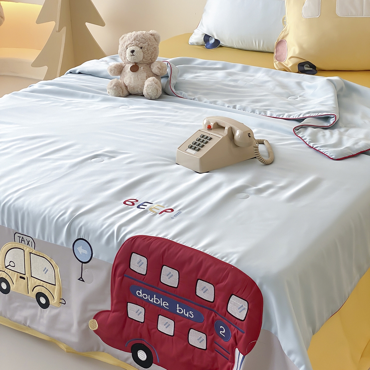 91家纺网 家纺一手货源 找家纺 （总）星野 2025新款60S进口奥地利兰精天丝蚕丝贴布绣夏被-