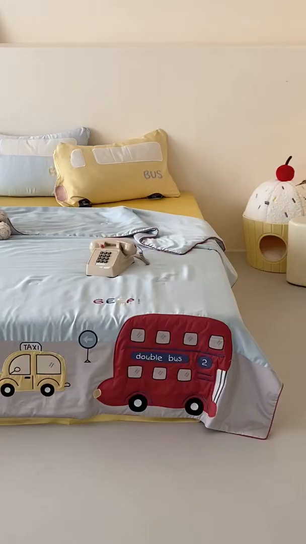 91家纺网 家纺一手货源 找家纺 （总）星野 2025新款60S进口奥地利兰精天丝蚕丝贴布绣夏被-